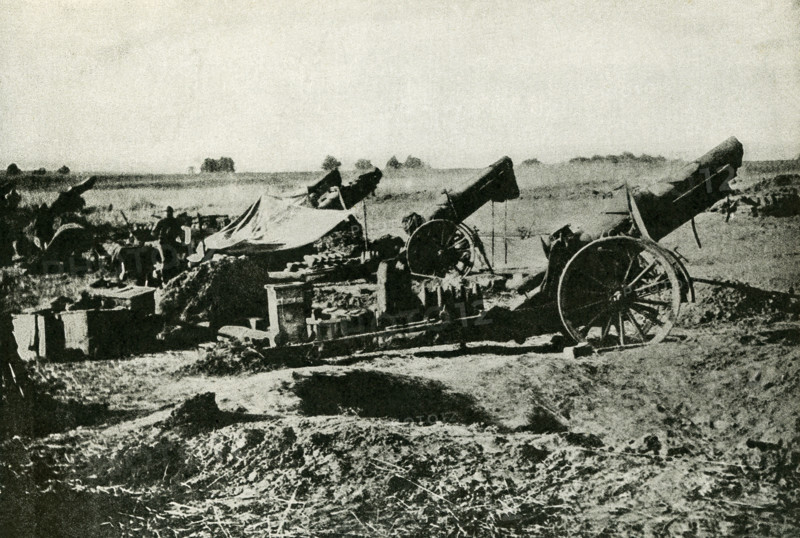 This photo, dating to before 1922, relates to World War I. The caption reads:  Heavy guns at Chateau-Thierry made victory possible.