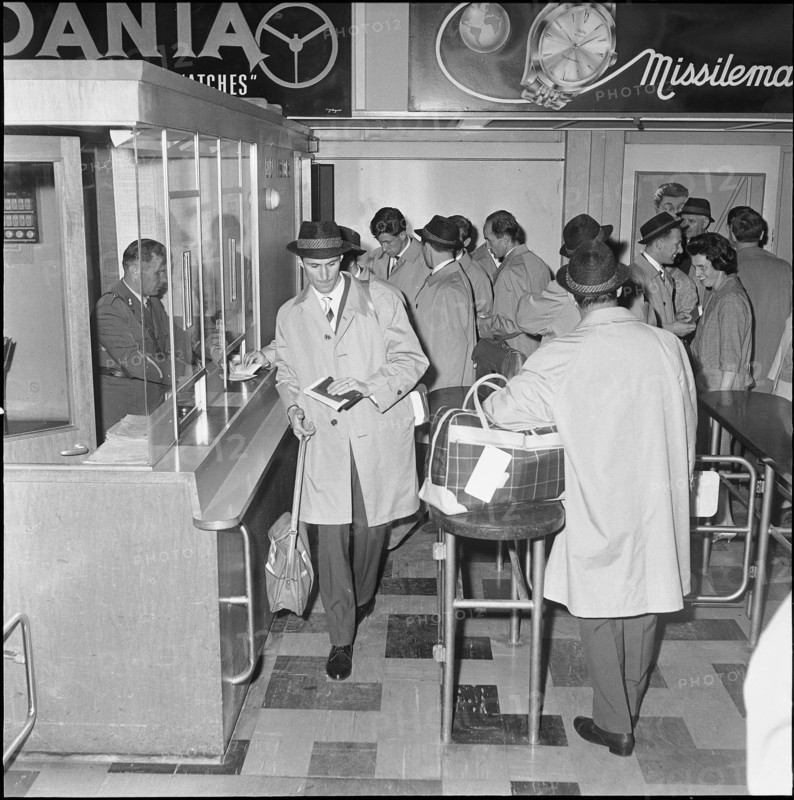 Football WC 1962: Swiss national team departing for Chile.