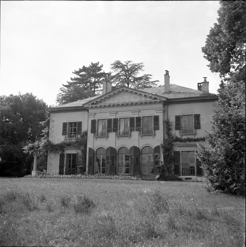 Geneva: Villa La Pastorale; 1955.