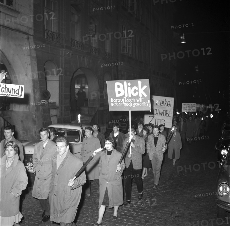 Protest against new tabloid Blick; 1959.
