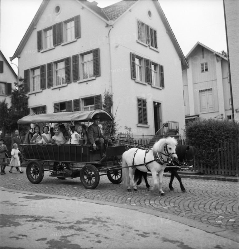 Children collecting money for Swiss donation, 1945.