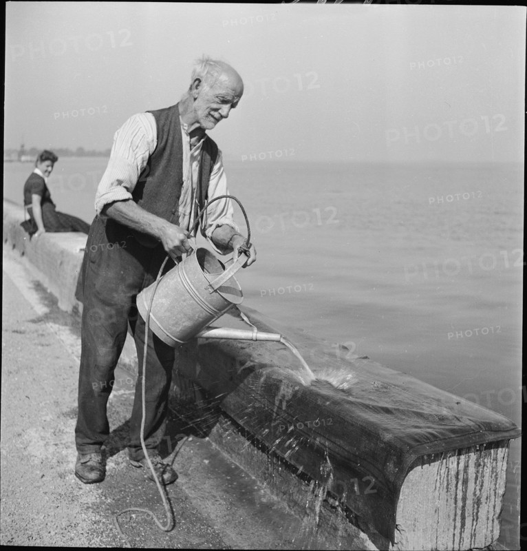 Washing at the Lake Constanze, 1941.