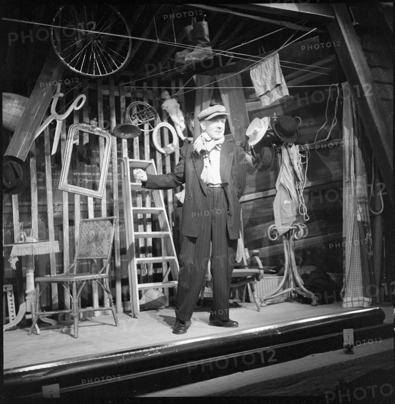 Arnold Kubler on the Gasthof Hirschen stage, 1956.