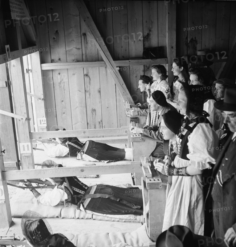 Women's shooting in Schuepfheim, 1946.