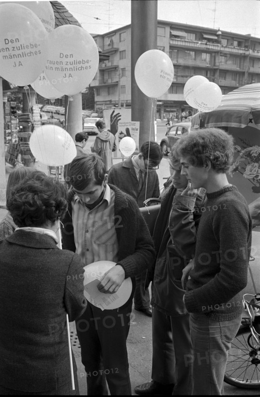 Campaign in support of the women's right to vote in the canton Zurich, 1969.