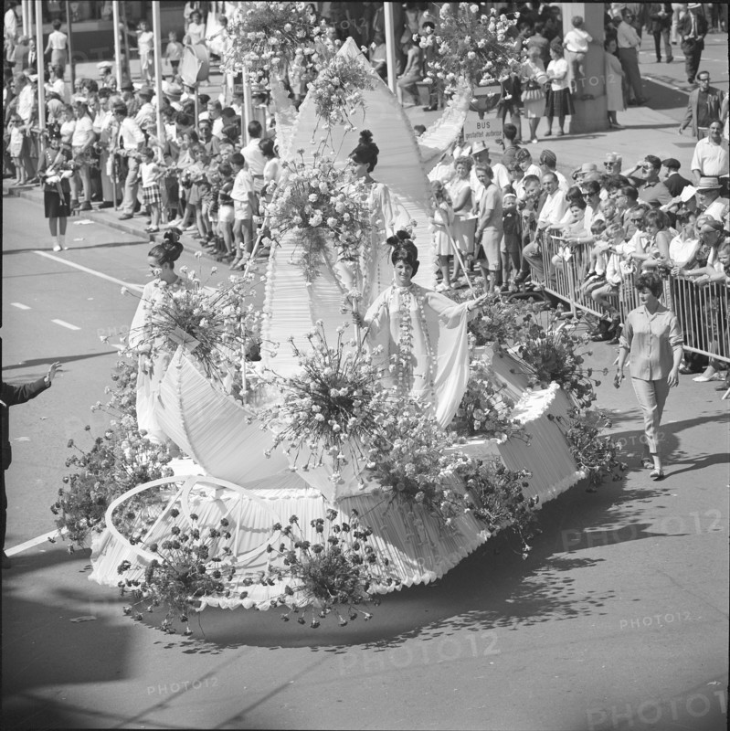 Procession at the Braderie 1966 in Biel.