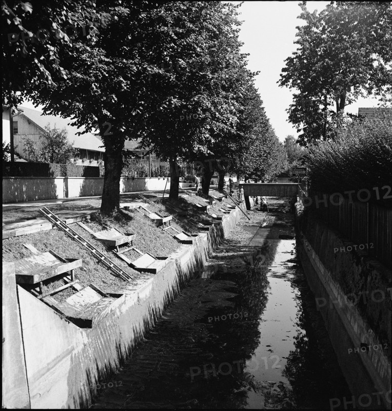 River bed is cleaned, Aarau 1944.