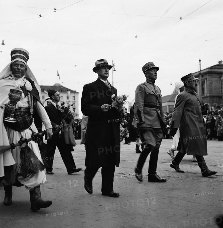 Philipp Etter and General Guisan at the Sechselaeuten in Zurich, 1939.