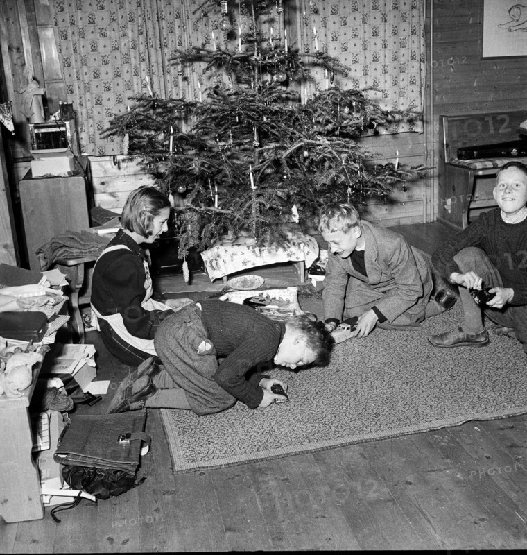 Christmas,  Pestalozzi children's village Trogen; 1950.