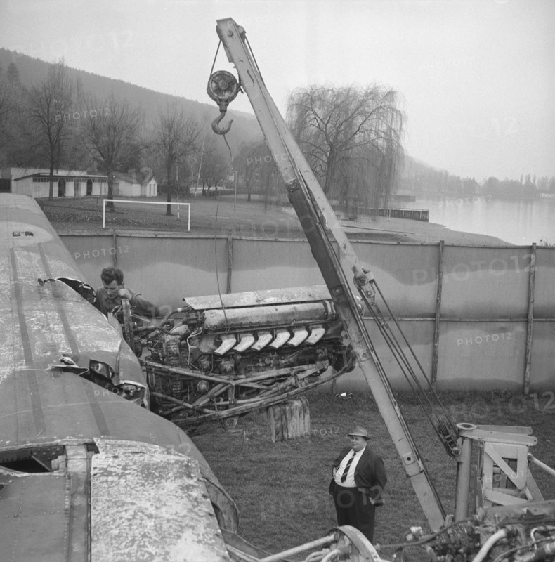 After WW 2: recovery of a bomber, wreck, wreckage, Steckborn 1954.