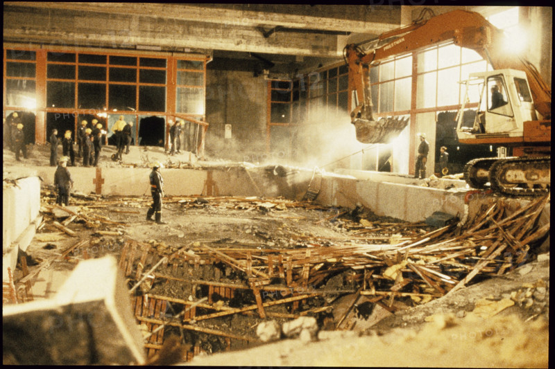 Collapse of indoor swimming pool Uster 1985.