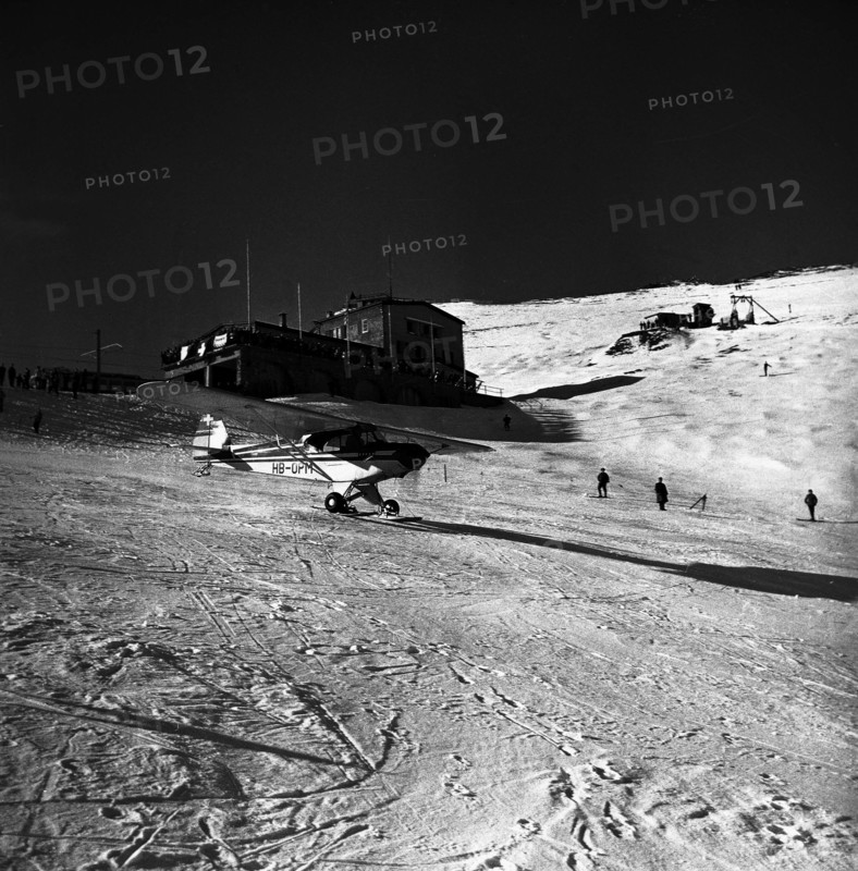 Glacier pilot Hermann Geiger, Rocher de Naye VD, 1958.