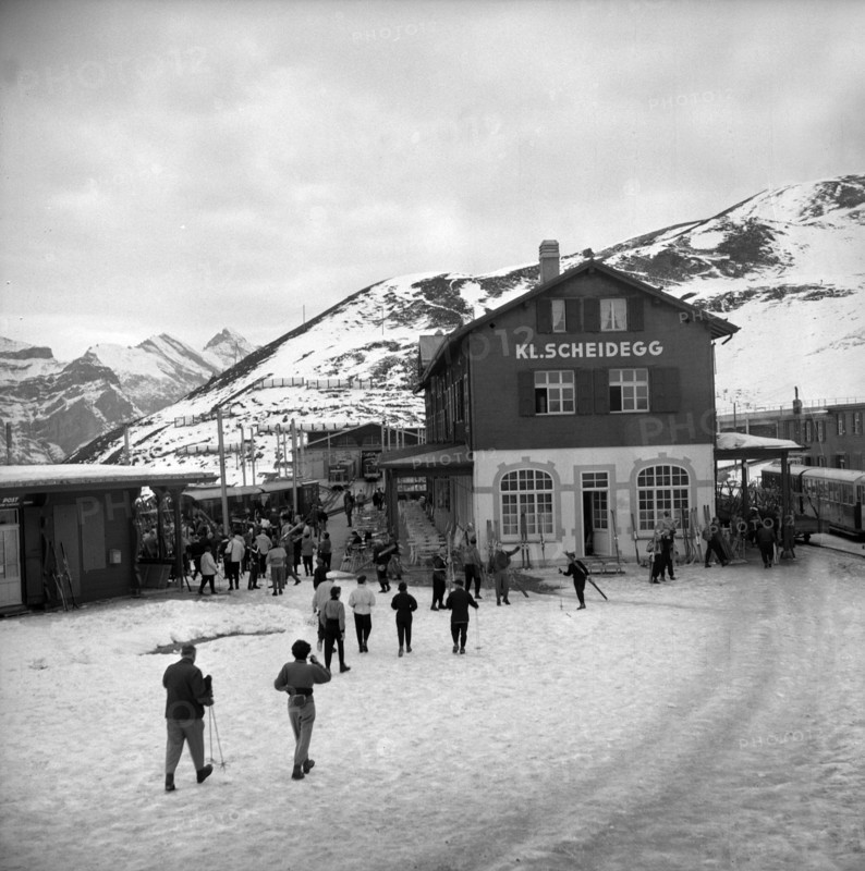 20th ski school leader course on the Kleine Scheidegg, 1953.