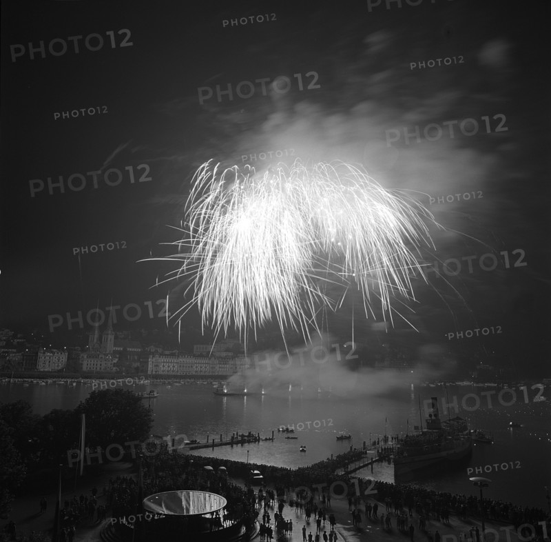 Fireworks at the Seenachtsfest in Lucerne, 1965.