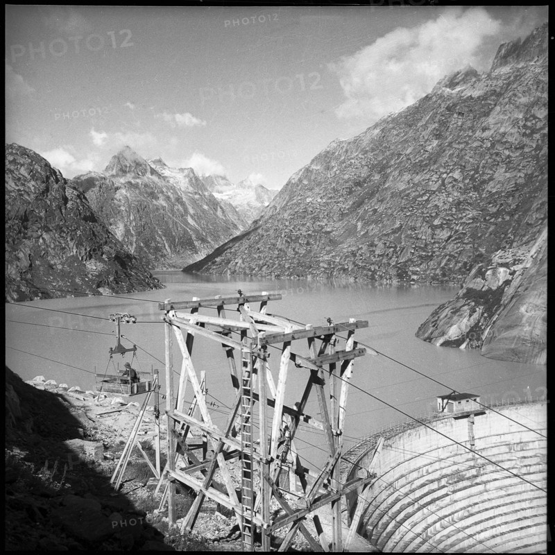 Wooden cableway pylon at the Lake Grimsel dam 1950.