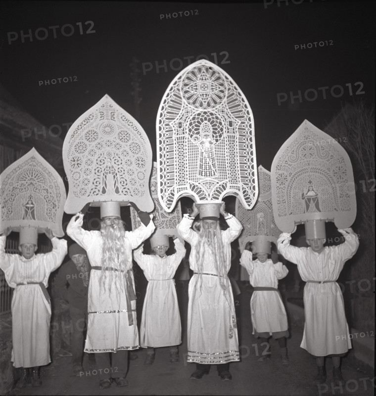 Procession of the light clauses in Kuessnacht in 1940.