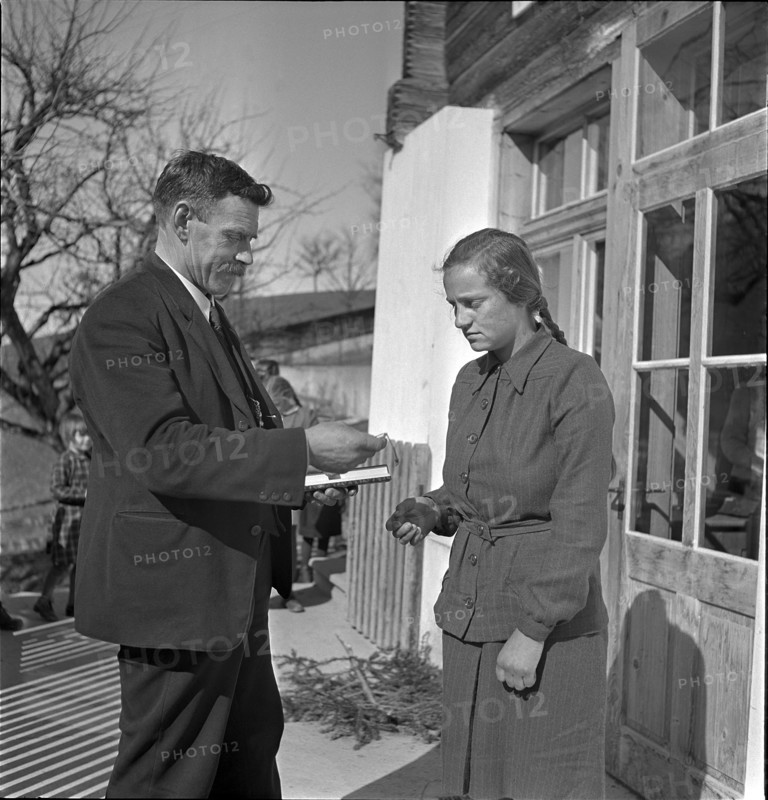 Girl and father, 1943