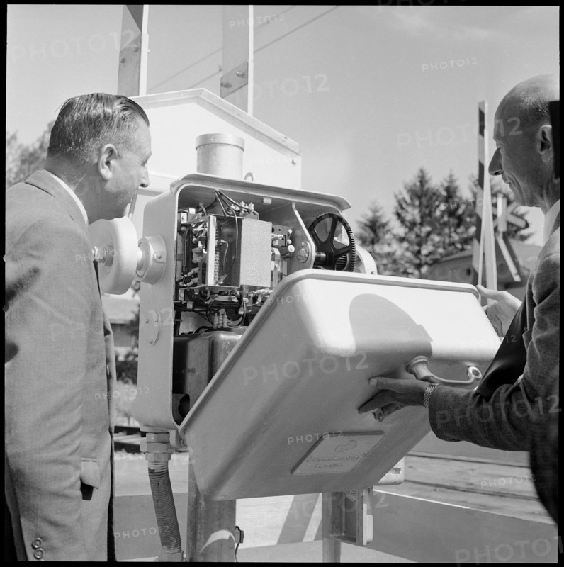Level crossing 1957