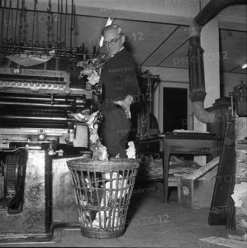 Printing machine of the smallest newspaper of Switzerland, 1954