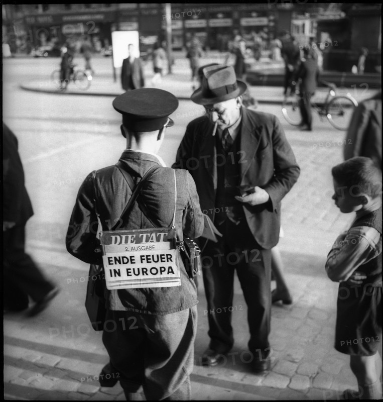 May 8th. 1945: Armistice's day: News vendor