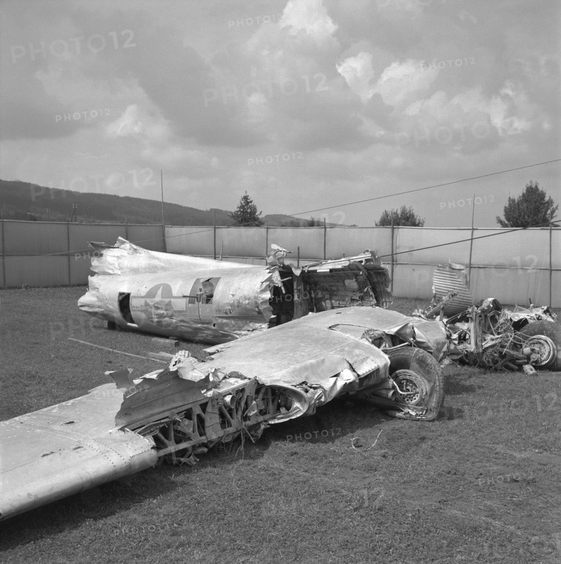 After WW 2: recovery of a US bomber, Greifensee 1953
