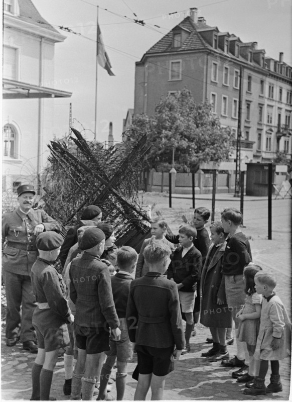 WW2: children from Basel at the French border, 1945