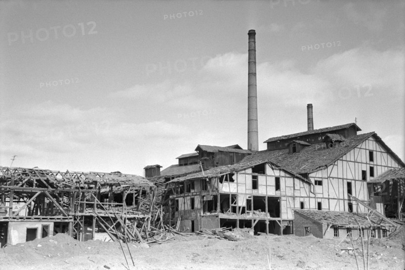 WW2: air attack on brick factory, Thanygen 1944