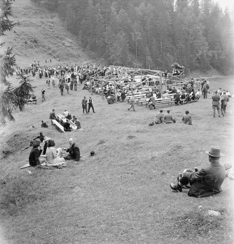 Public festival in the Emmental, in 1942