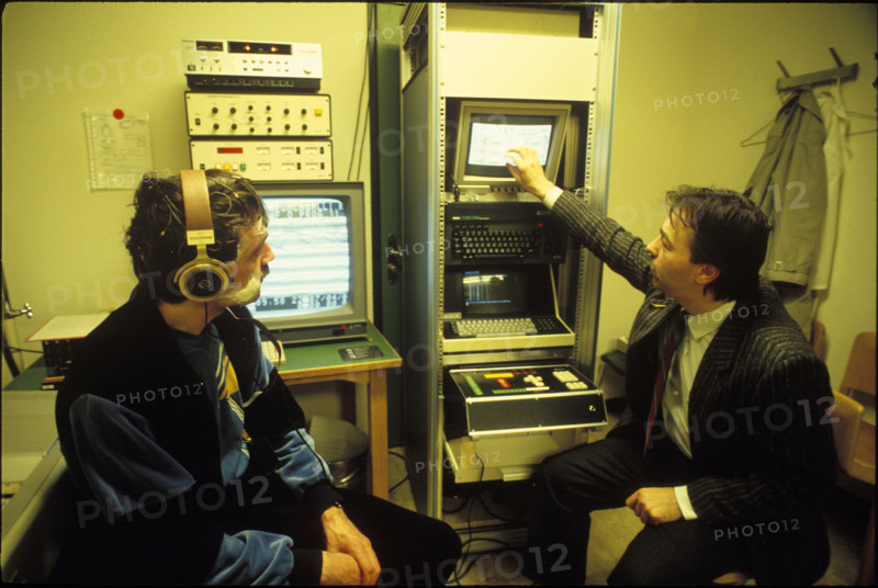 Prof. Guerino Mazzola, music test with patient, 1987