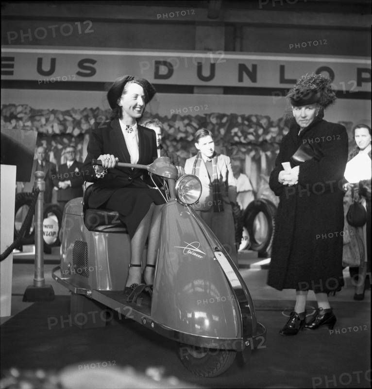 Motor show 1949: Woman on Salsbury