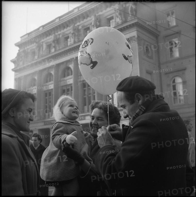 Small child receives a balloon, Bern 1955