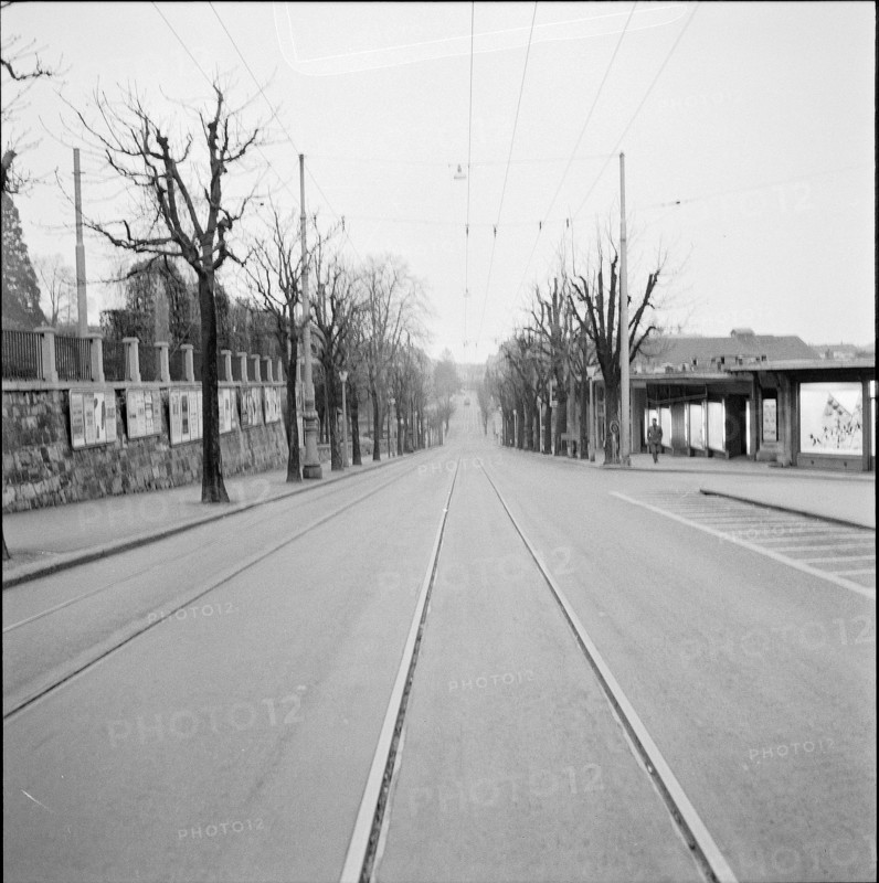 Lausanne: traffic-free road beacon of ban on Sunday driving 1956