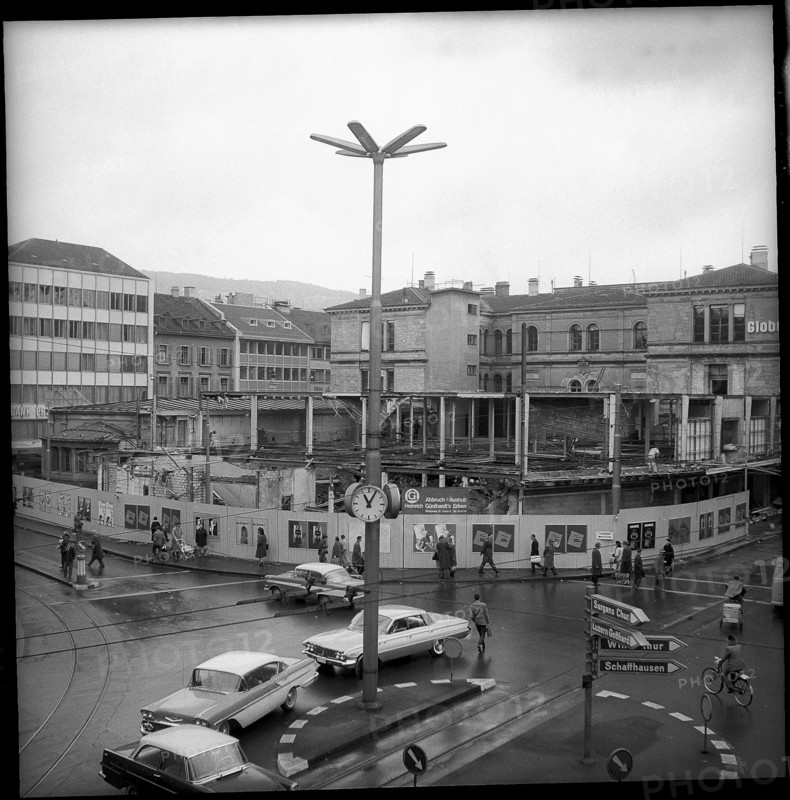 Demolition of Globus at Löwenplatz, Zurich 1961