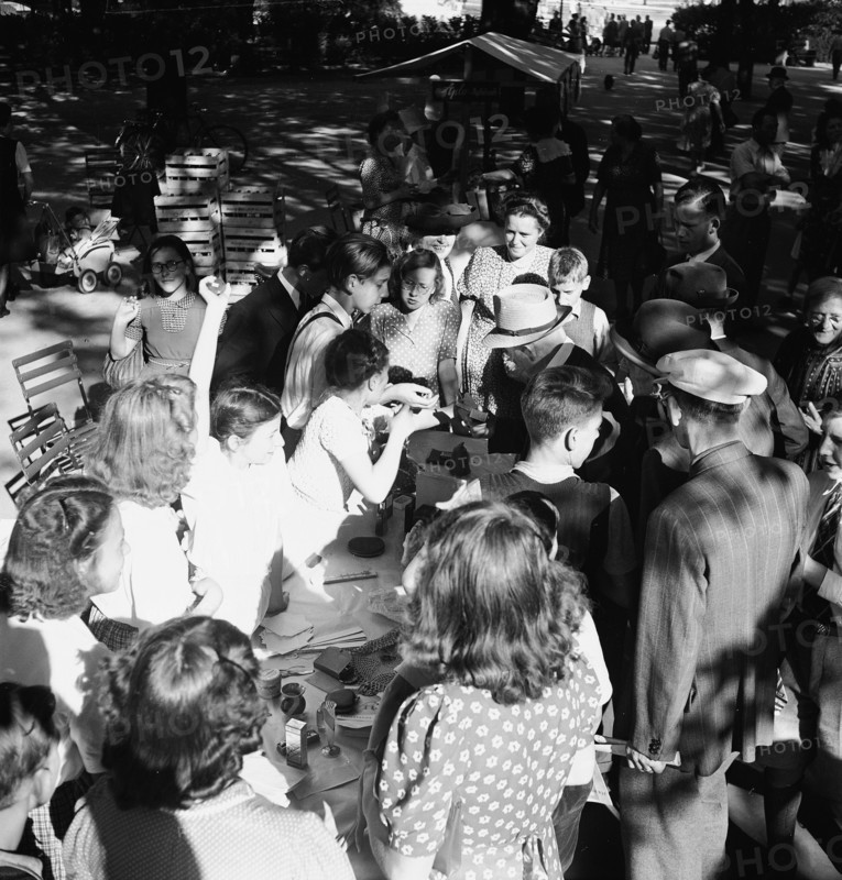 Charity Market for the Pestalozzi Children's Village 1946