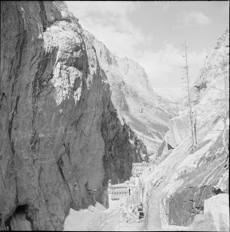 Tseuzier, building site dam 1955