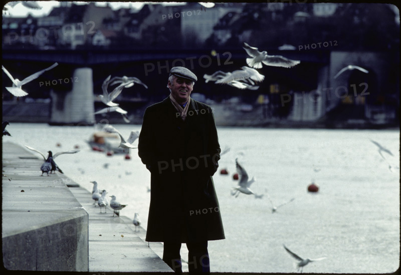 Helmut Hubacher, president of SP Switzerland, promenading along the Rhine 1984