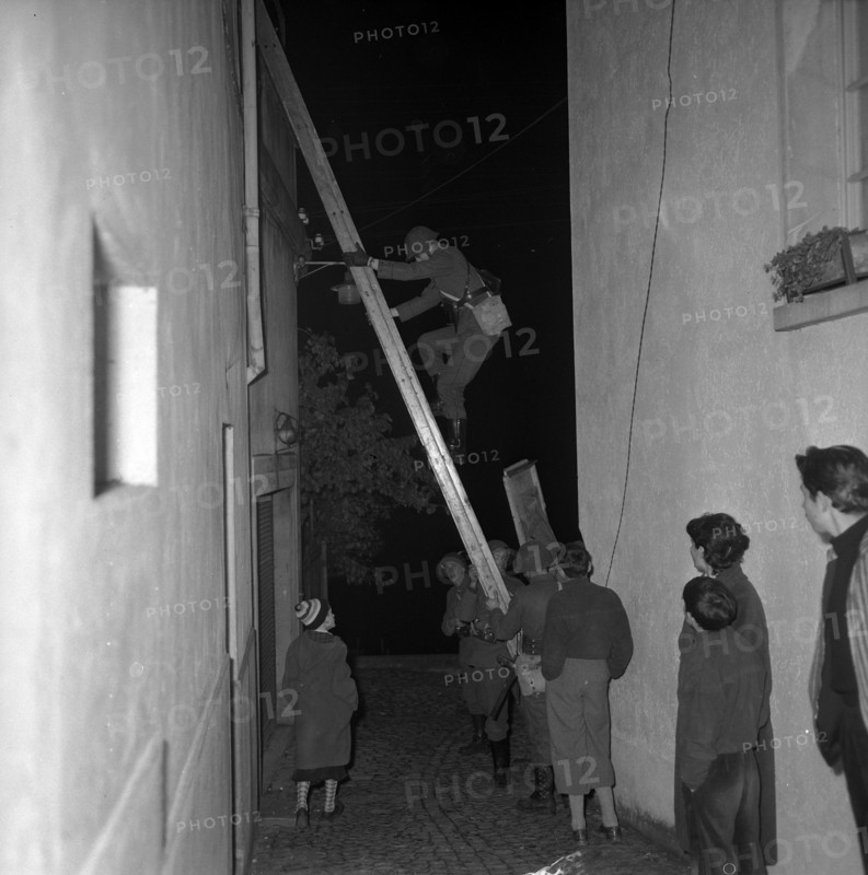 Civil defense training in Zug, 1958