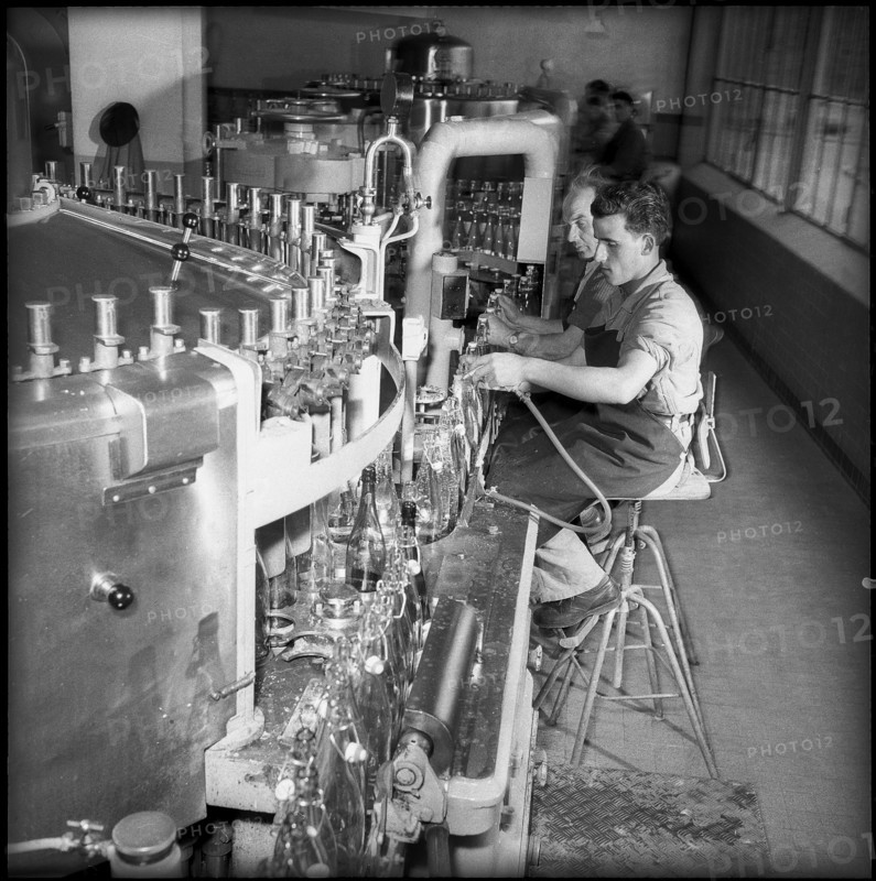 Henniez Lithinée Bottling Plant, 1958