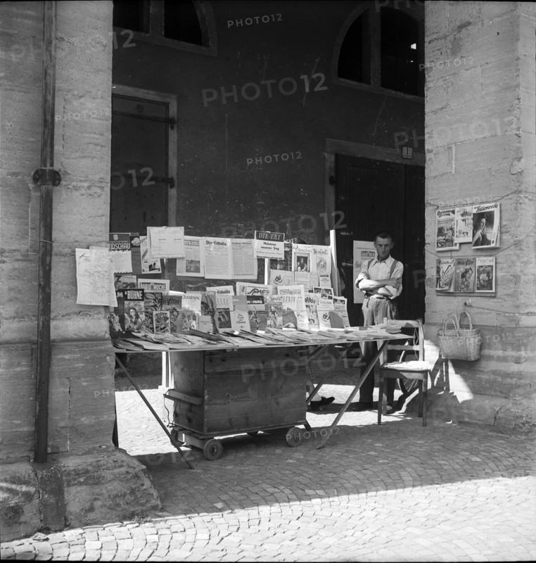 Bregenz, newspaper kiosk; 1946