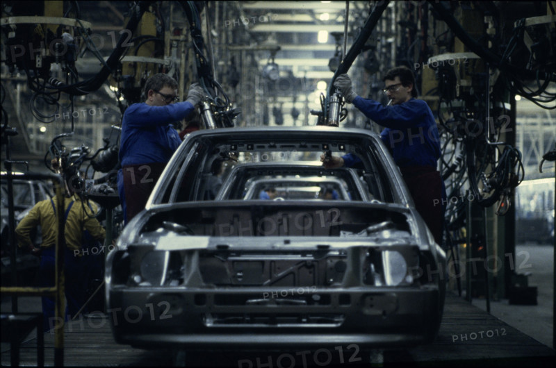 Production line at Ford Europe 1981
