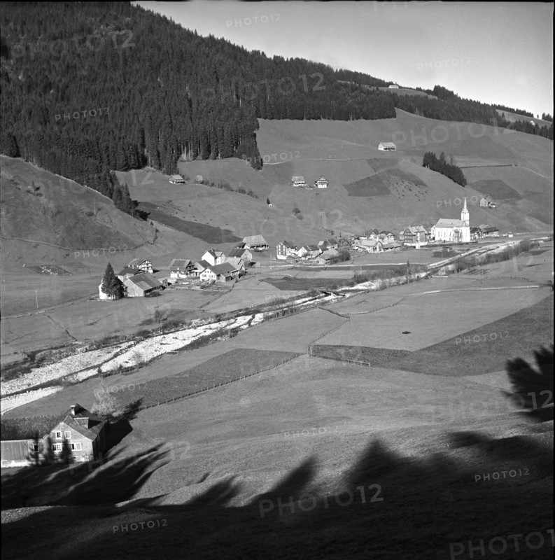 Alpthal, Schwyz; 1951