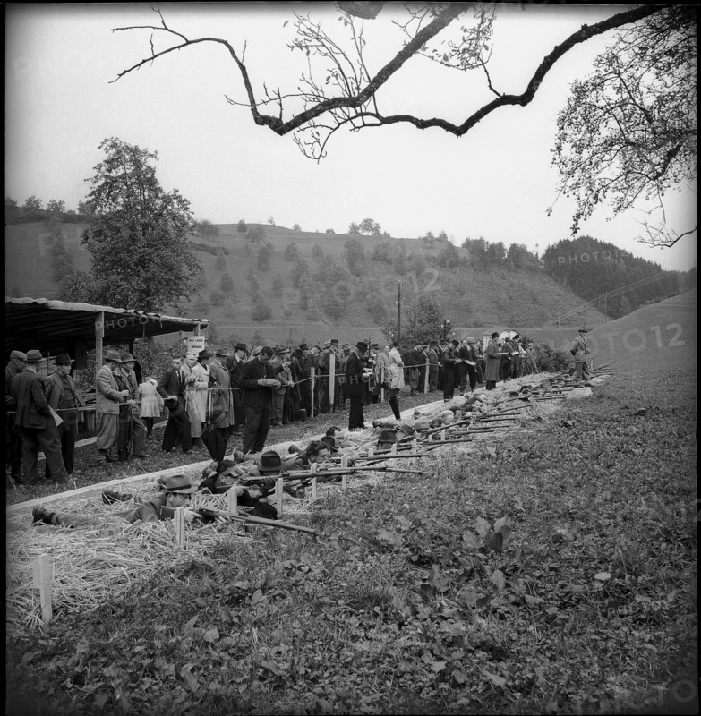 Historical shooting match in Küssnacht, 1945
