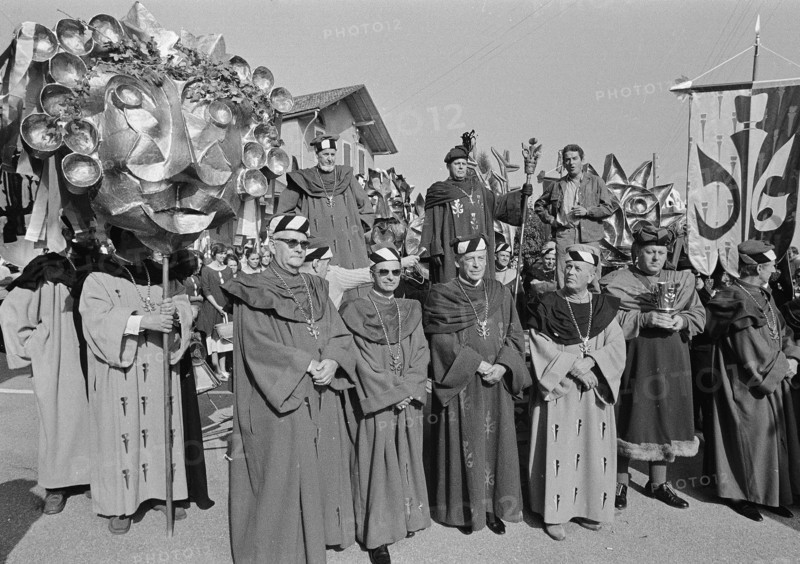 Winegrowers' festival in Mont-sur-Rolle, 1971