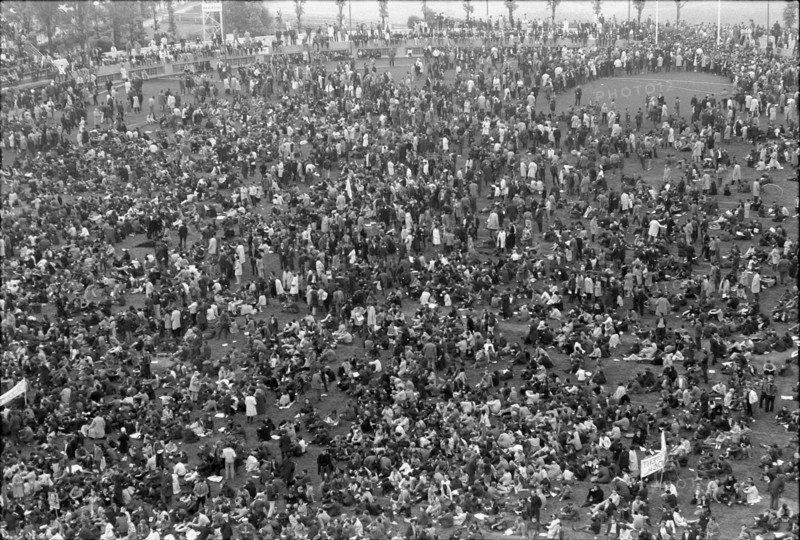 Meeting at the Charlety stadium