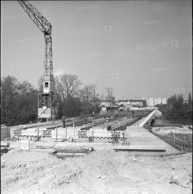 Bridge over the Pine under construction; 1960