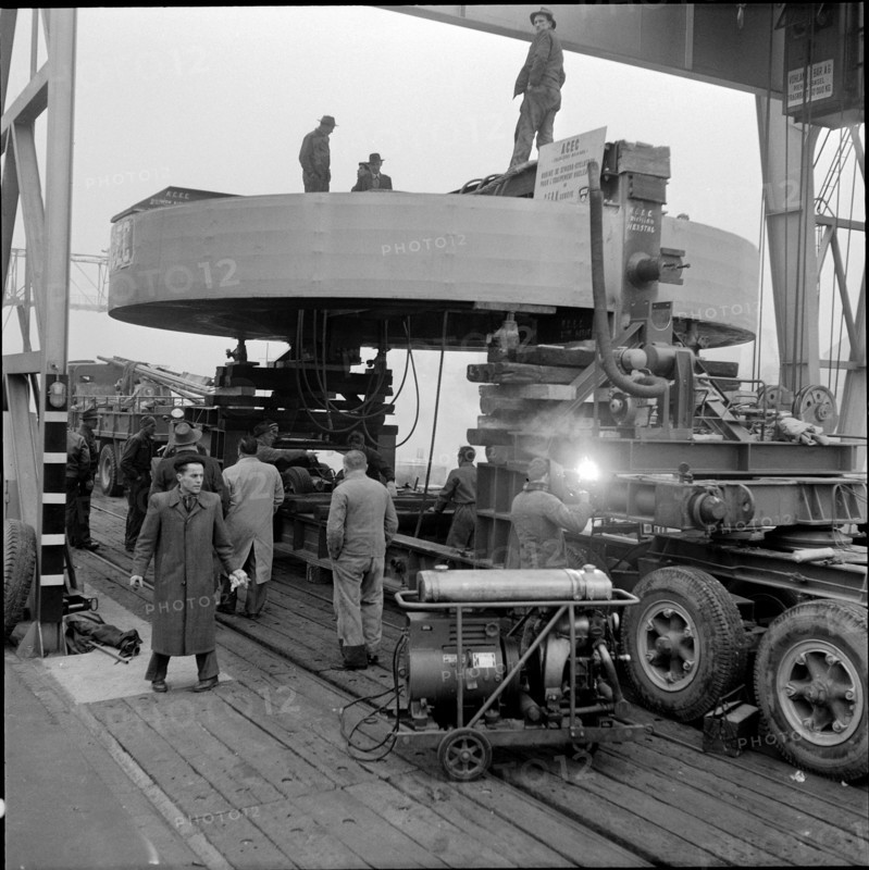 CERN Cyclotron solenoid at transfer in Basel harbor 1955