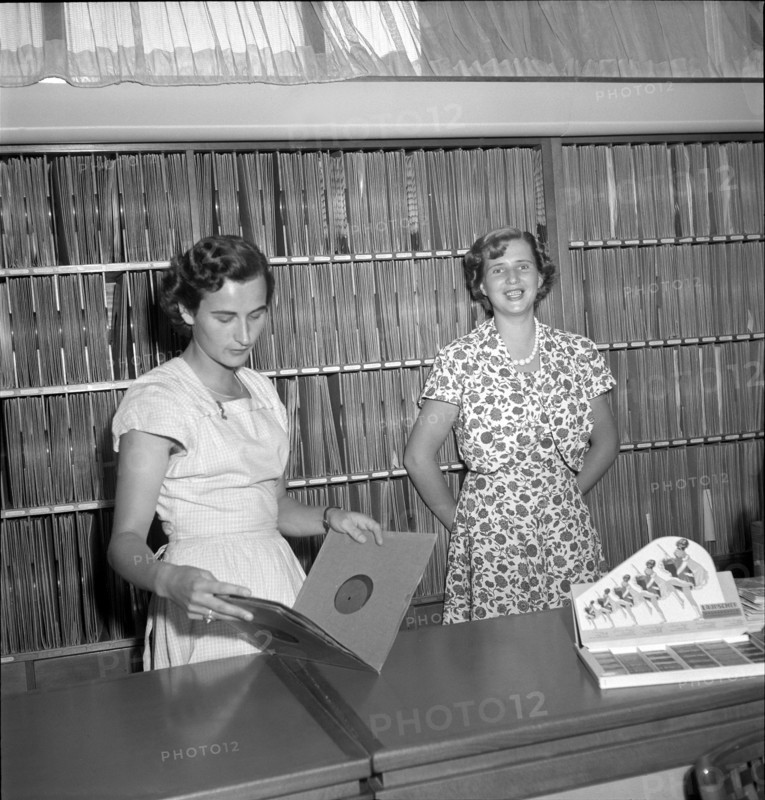 Record Saleswomen, 1950