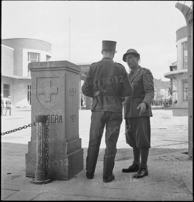 Swiss border in Chiasso, end of war, 1945