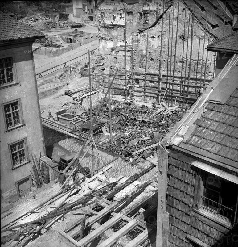 WW 2: bomb airdrop, dropping; rebuilding, Schaffhausen 1944