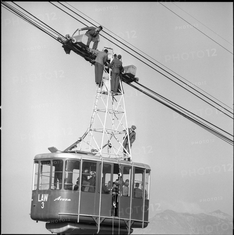 Rescue exercise cableway Arosa-Weisshorn 1959